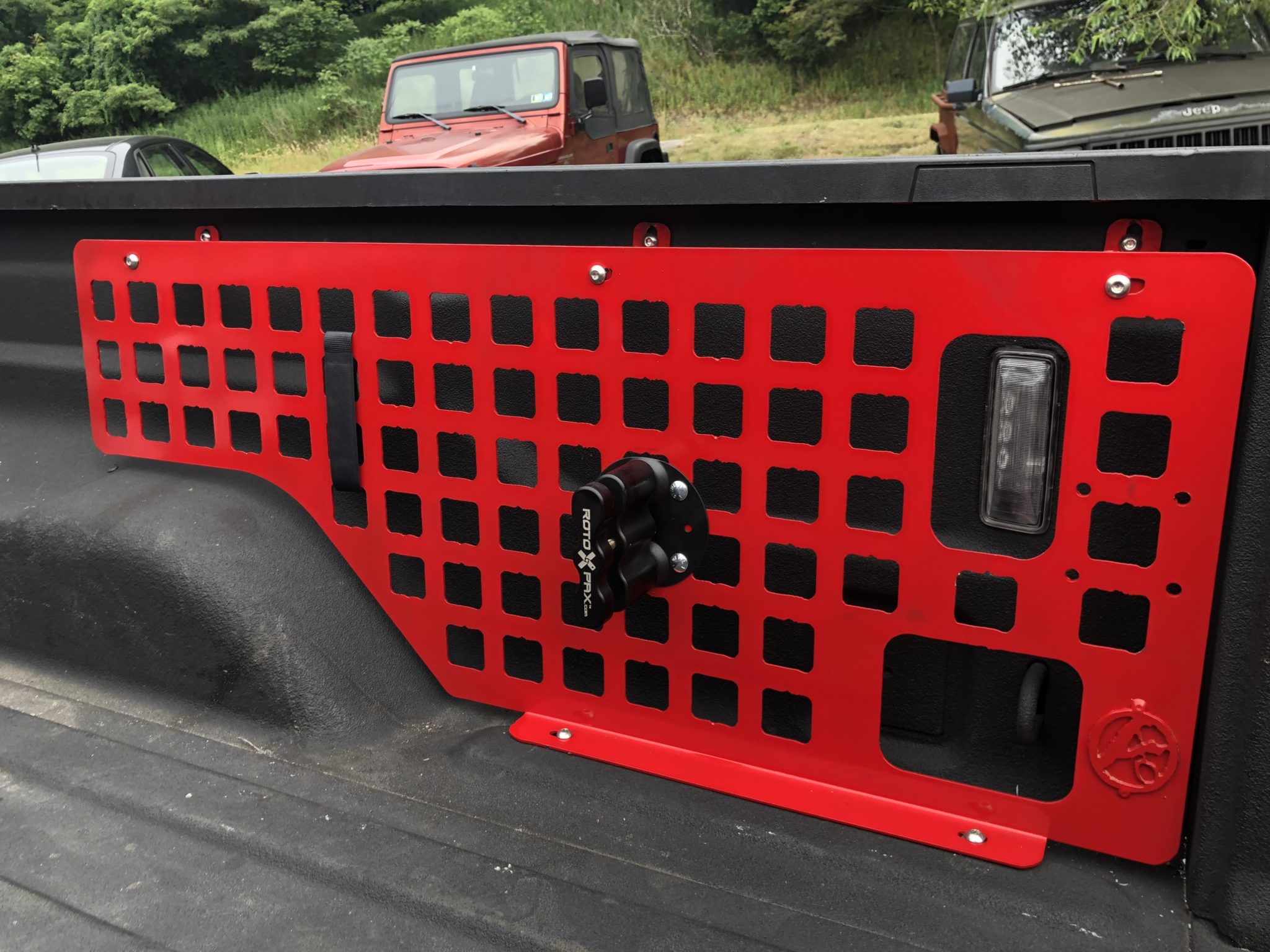 jeep-gladiator-bed-storage-panels-affordable-offroad