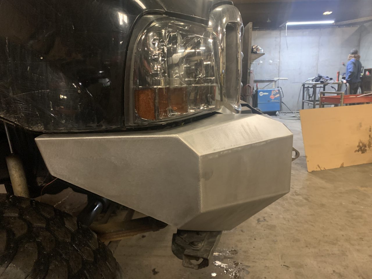 Steel Front Bumper for 1999-2004 Ford Super Duty F250 F350 /winch Plate