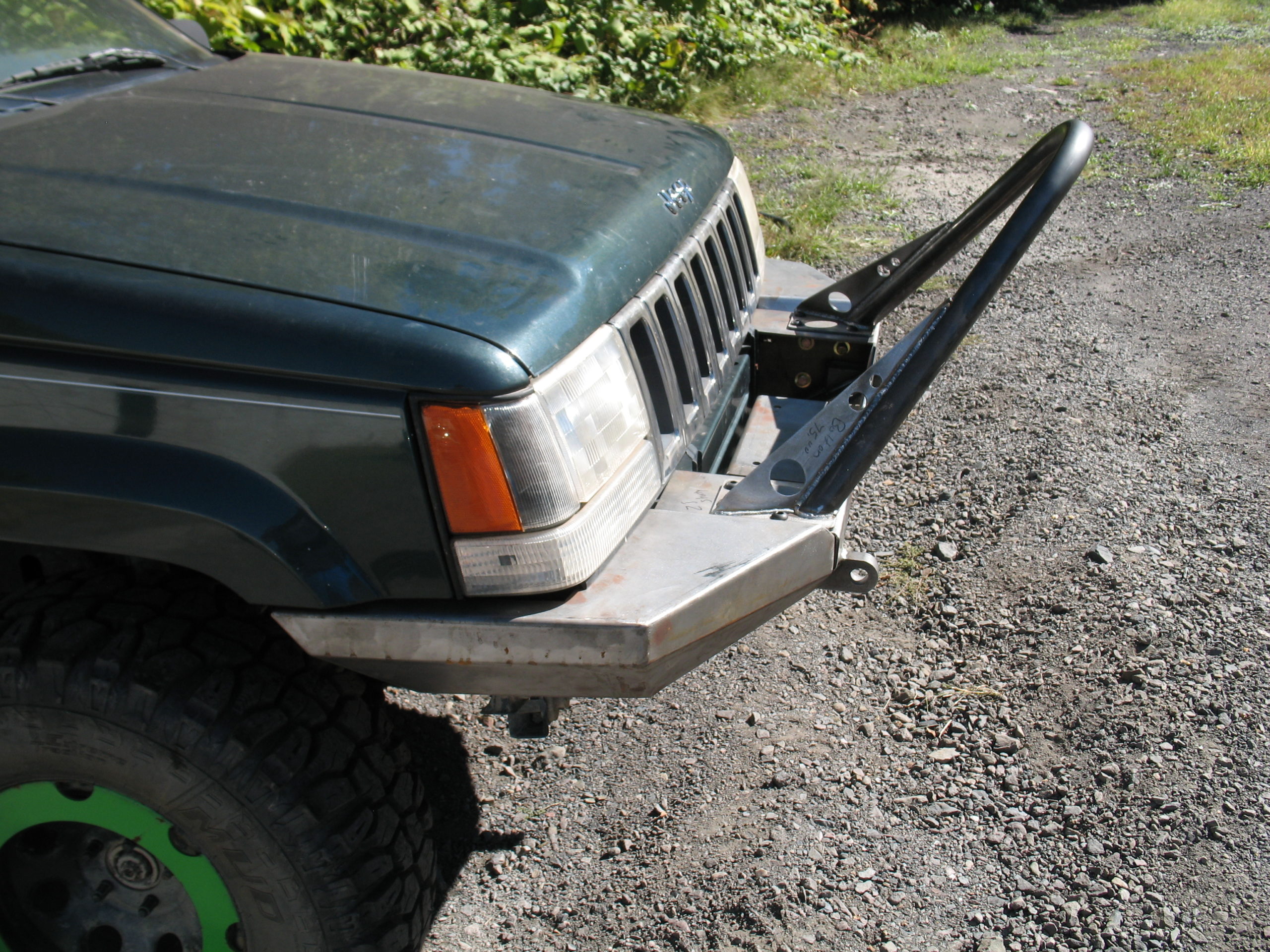For 99-04 Jeep Grand Cherokee WJ Steel Black Front Bumper w/ D-Rings Winch  Plate