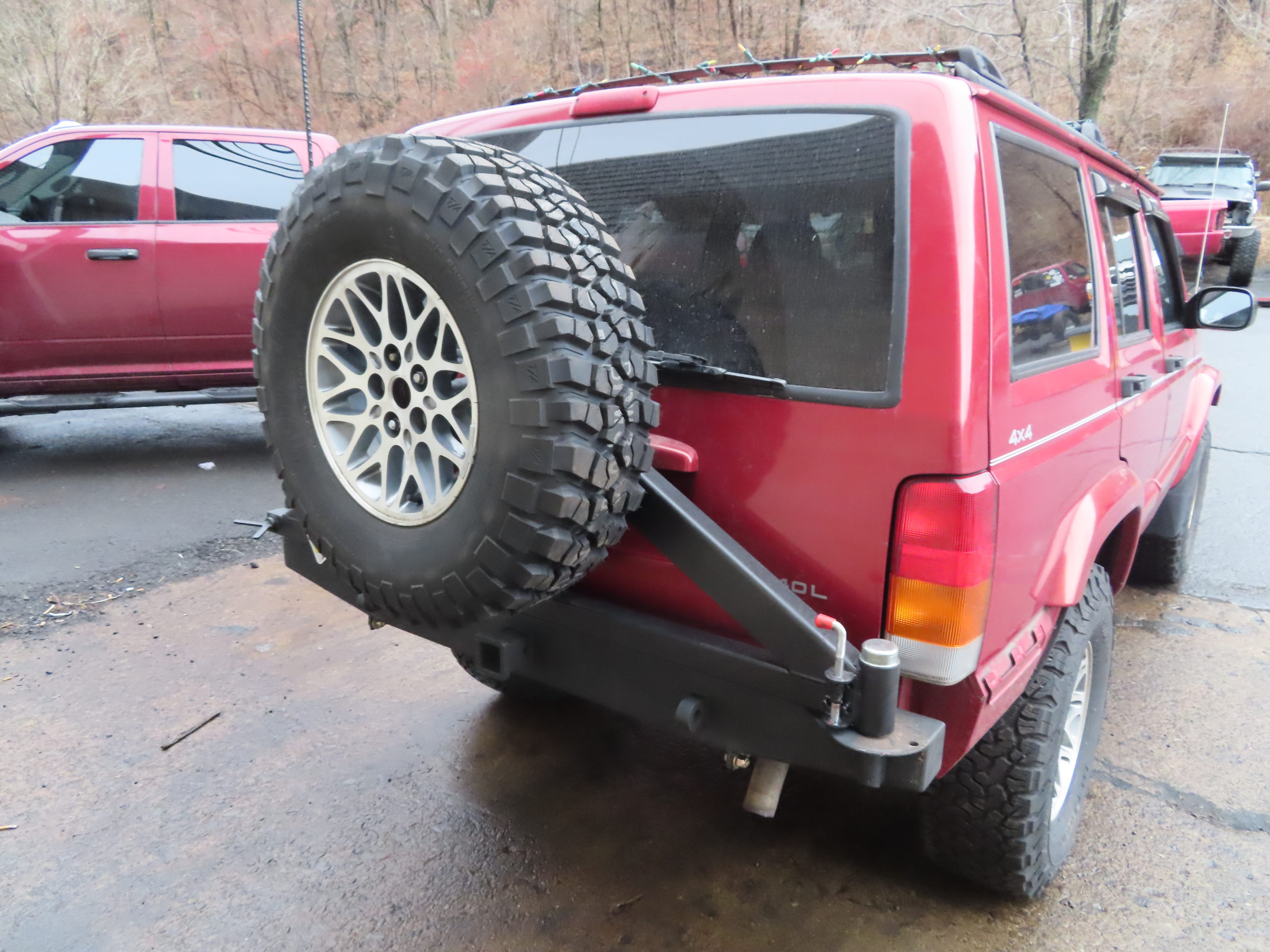 EAG Steel Rear Bumper with Tire Carrier Fit for 1984-2001 Cherokee XJ 